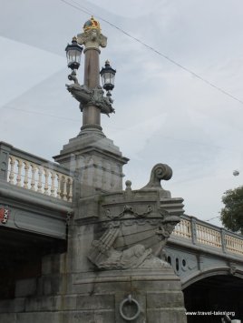 Bridge decoration